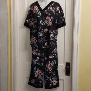 Afifei Women's Sleepwear Capri Pajama Sets Short   Sleeve  NWT Size S